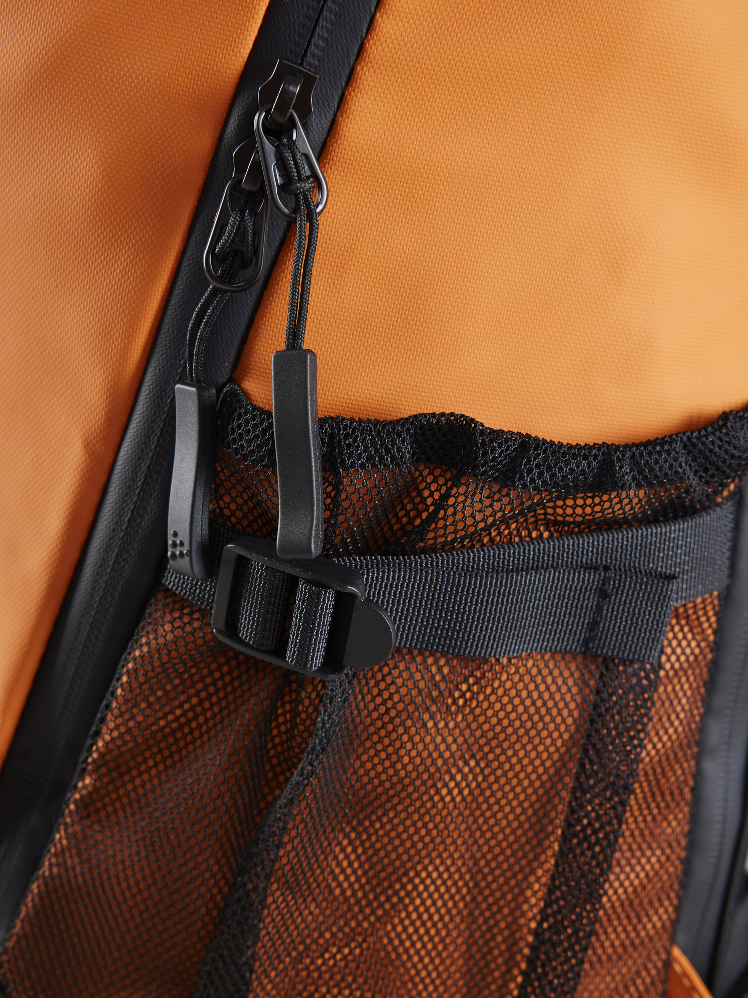 ADV Entity Computer Backpack 18 L