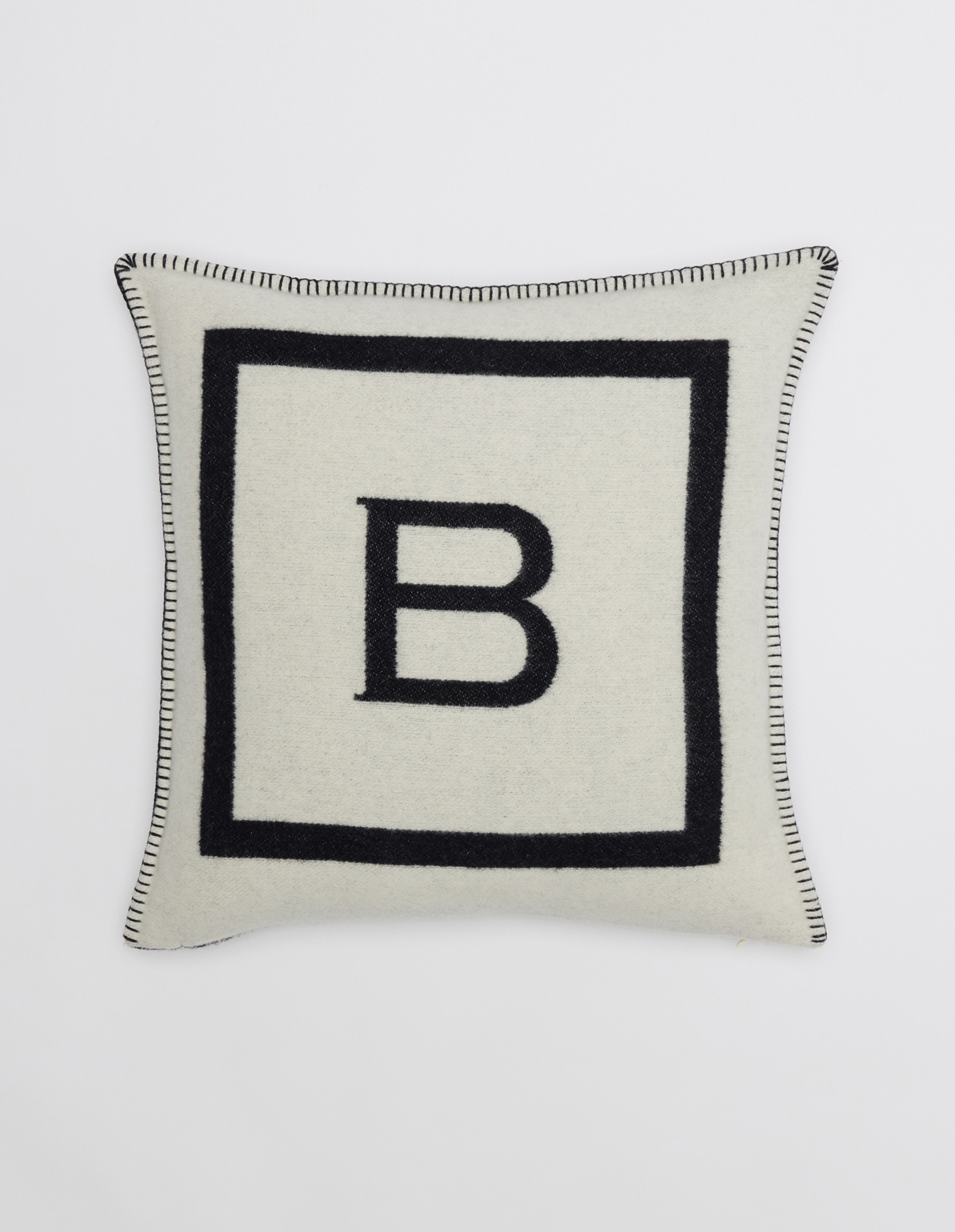 Balmuir B-logo koristetyynynpäällinen