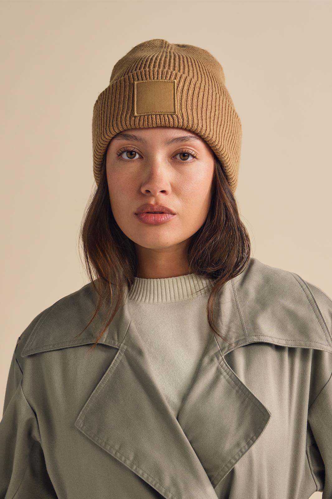 Beechfield DEEP TONAL PATCH PIPO Biscuit